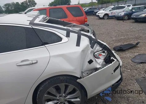 2017 Chevrolet Malibu Premier z USA, uszkodzony, nr VIN 1G1ZH5SXXHF215054